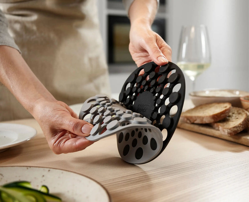 Spot-On | Set of Two Silicone Trivets
