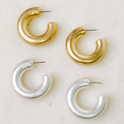 Round And Smooth Medium Hoop Earrings: Silver