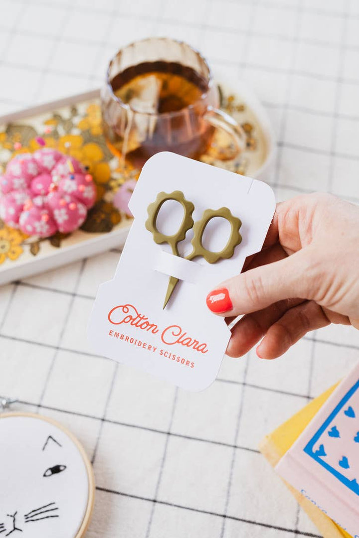 Mini Sunflower Embroidery Scissors: Turquoise