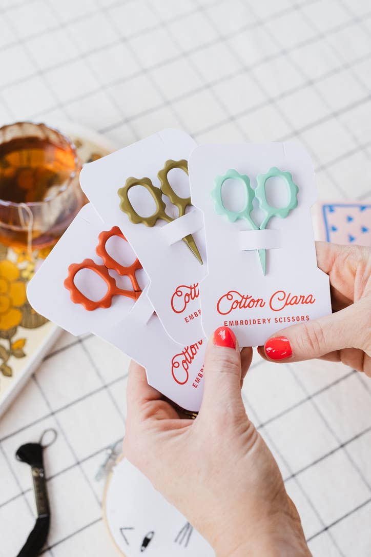 Mini Sunflower Embroidery Scissors: Turquoise