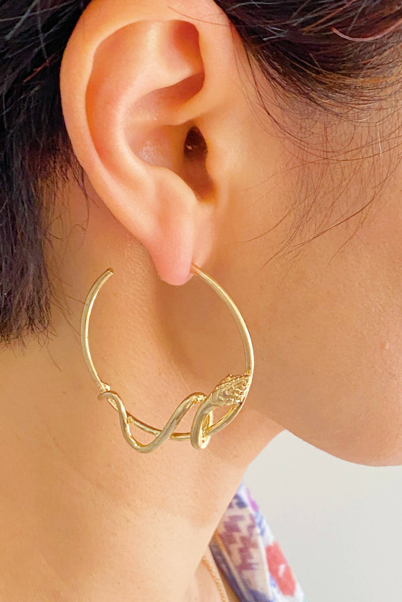 Around The Vine Earrings, Gold