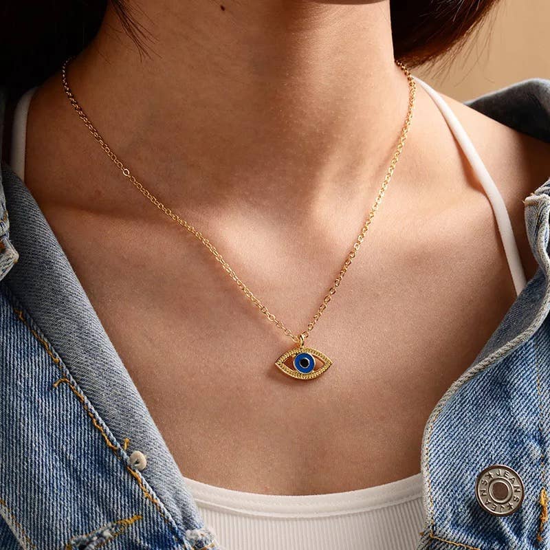 Clever Eye Necklace